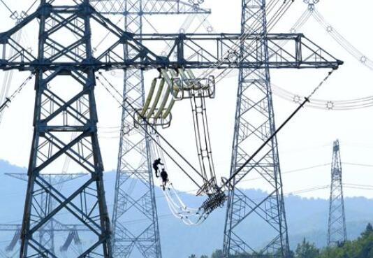 青?！幽稀?00千伏特高壓直流輸電工程全線貫通