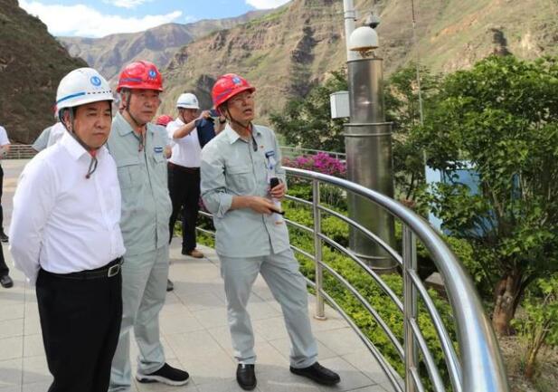 南方電網(wǎng)董事長、黨組書記孟振平調(diào)研烏東德水電站工程