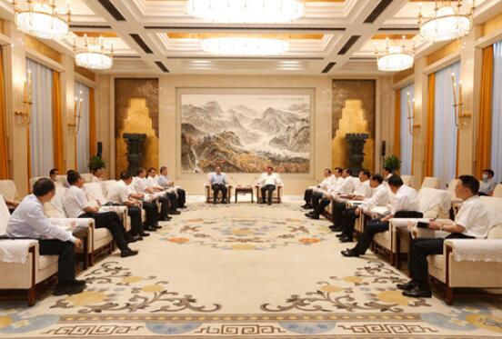湖北省委書記應(yīng)勇、省長王曉東會見國家電網(wǎng)董事長、黨組書記毛偉明