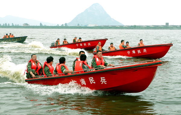 國網(wǎng)寧海縣供電公司為“抗災(zāi)治患”在8個(gè)供電所均組建應(yīng)急救援隊(duì)