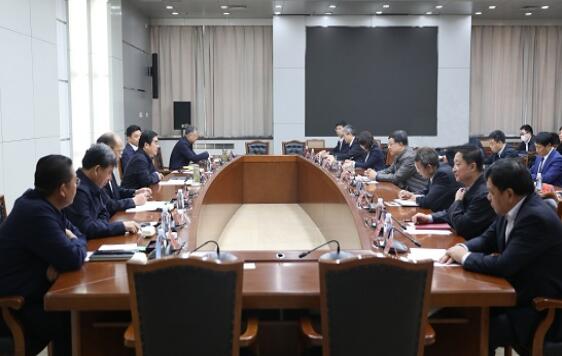 鄧建玲與唐山市委副書(shū)記、市長(zhǎng)丁繡峰會(huì)談