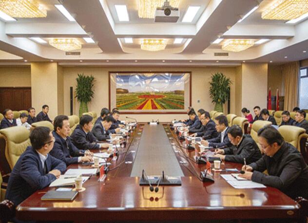 內(nèi)蒙古電力（集團(tuán)）公司董事長(zhǎng)、黨委書(shū)記賈振國(guó)帶隊(duì)赴鄂爾多斯地區(qū)調(diào)研