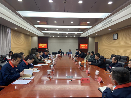 包頭石拐供電分局召開“提升獲得電力、優(yōu)化營(yíng)商環(huán)境”2020年客戶座談會(huì)
