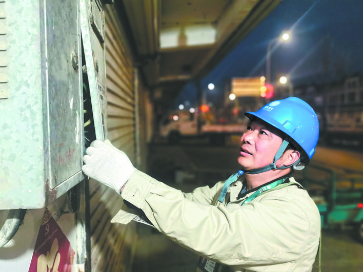 王道軍： 生活中是熱心腸，工作上是老黃牛