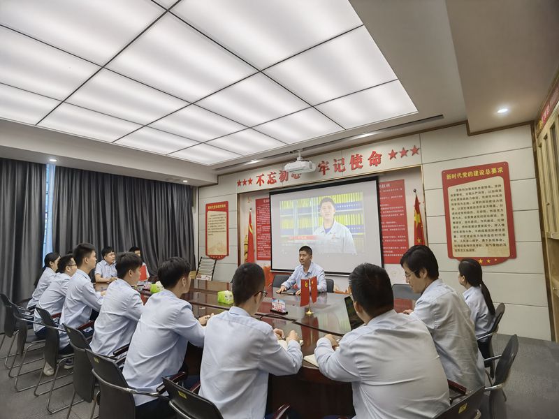 國家能源集團福建晉江熱電公司團委召開“發(fā)揚五四之魂，接力青春之火”主題團日