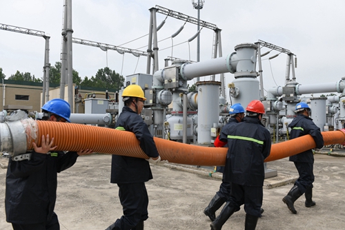 江蘇東?？h供電公司開展2021年變電站防汛應(yīng)急演練