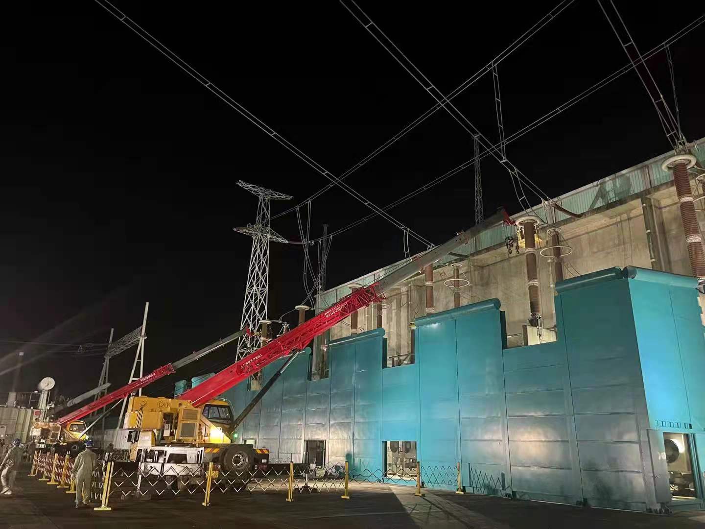鄂電“鐵軍”：30個小時晝夜搶修作業(yè)，守護西電東送電網(wǎng)大動脈