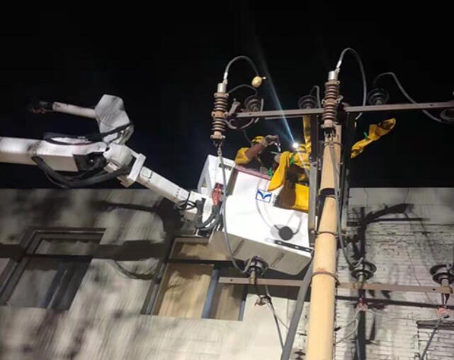 烏海電業(yè)局配電帶電作業(yè)處：11、7、23