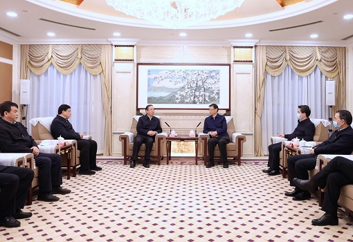 國家電網(wǎng)董事長辛保安、總經(jīng)理張智剛與江蘇省省長許昆林舉行會(huì)談