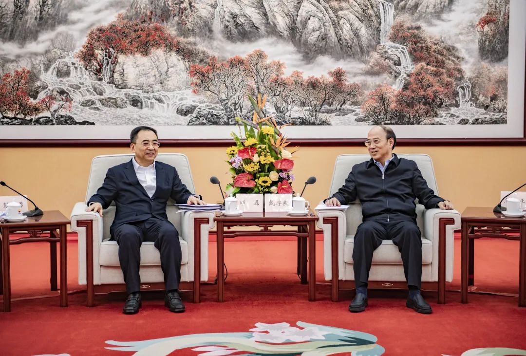 鄒磊拜會(huì)中國(guó)石油集團(tuán)黨組書記、董事長(zhǎng)戴厚良