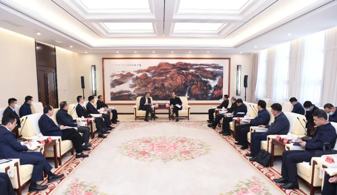 錢智民、江毅拜會內(nèi)蒙古自治區(qū)黨委書記、人大常委會主任石泰峰