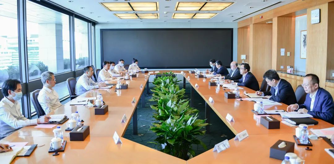 鄒磊拜訪中國銀行黨委書記、董事長劉連舸