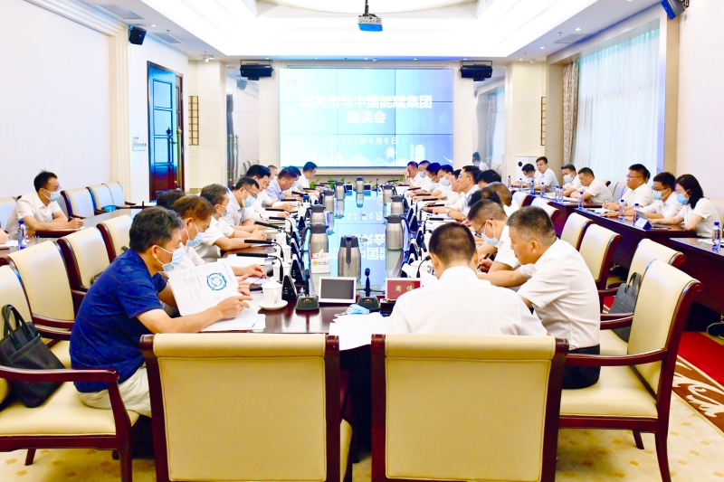 孫洪水與韶關(guān)市委書記、市長陳少榮會談
