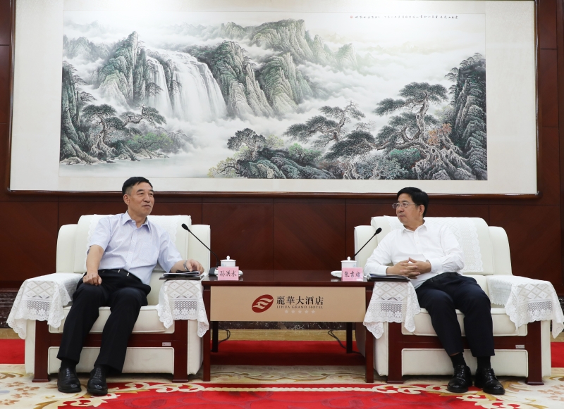 孫洪水與山西省委常委、常務(wù)副省長張吉福會談