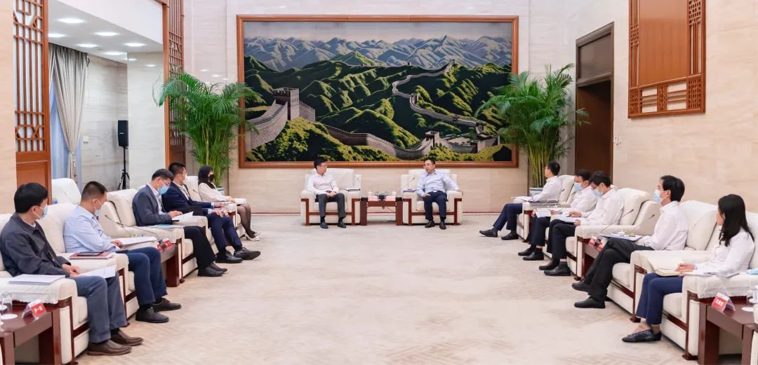 鄒磊會(huì)見(jiàn)北京市西城區(qū)委副書(shū)記、代區(qū)長(zhǎng)劉東偉