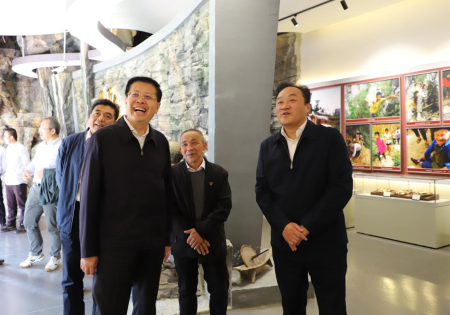 韓君赴重慶市巫山縣、奉節(jié)縣調(diào)研三峽集團(tuán)定點(diǎn)幫扶鄉(xiāng)村振興工作