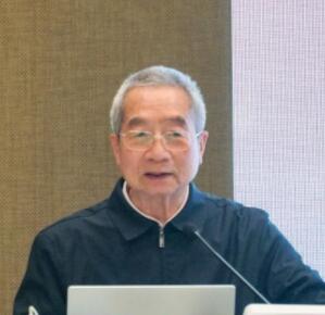 周大地：動(dòng)力電池發(fā)展迅猛，氫燃料或?qū)⒊鼍? width=