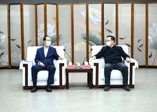 丁焰章與雄安新區(qū)黨工委書記、管委會(huì)主任張國(guó)華會(huì)談