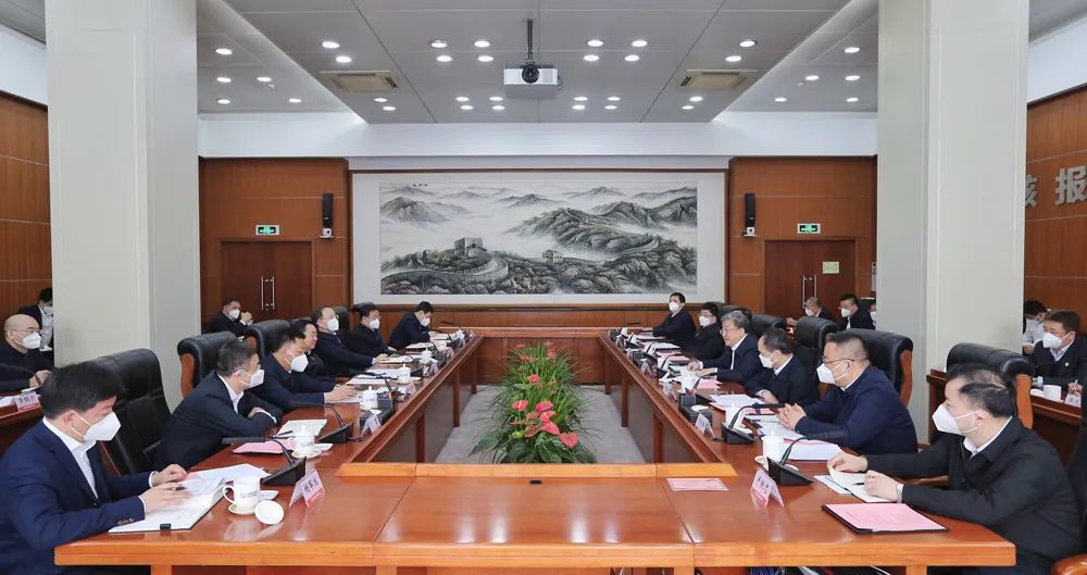 中核集團黨組書記、董事長余劍鋒與遼寧省委書記郝鵬、省長李樂成會談