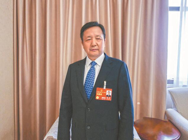 新型電力系統(tǒng)建設(shè)為電力裝備制造業(yè)帶來新機(jī)遇——訪全國人大代表，全國工商聯(lián)副主席，特變電工股份有限公司黨委書記、董事長張新