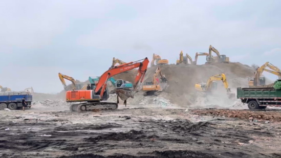 【防汛救災 央企行動】爭分奪秒加固堤壩，中建集團馳援天津防汛抗洪一線