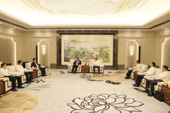 中國電建黨委副書記、總經(jīng)理王斌與江蘇省委常委、蘇州市委書記曹路寶舉行會談