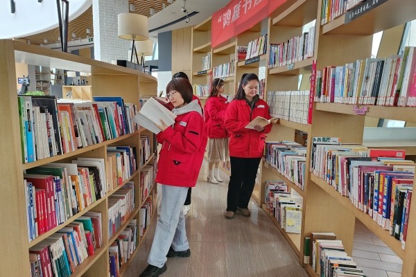 烏海供電公司聯(lián)合黨支部：開展“中華民族一家親，同心共筑中國夢(mèng)”全民閱讀活動(dòng)