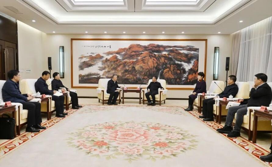 三峽集團董事長、黨組書記雷鳴山拜會內(nèi)蒙古自治區(qū)黨委書記孫紹騁、自治區(qū)主席王莉霞