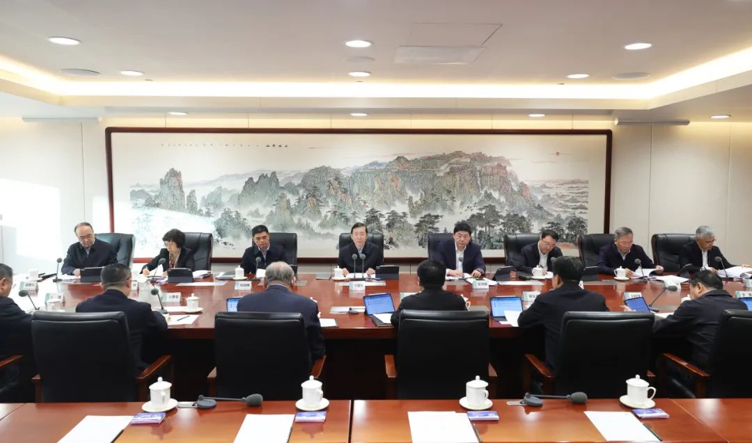 國家電網(wǎng)公司領(lǐng)導班子和專職助理、總師、副總師2024年調(diào)研座談會召開