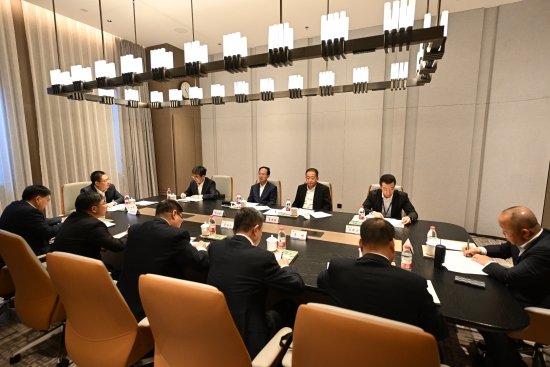 丁焰章與近期新任職子企業(yè)黨委書記、董事長進(jìn)行集體談話