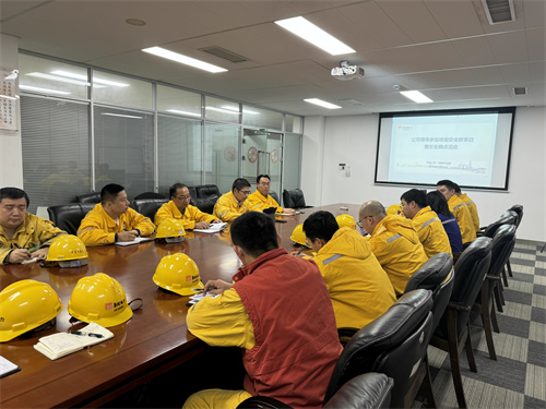 華潤電力南京公司黨委委員、副總經(jīng)理陳超虎參加一期戊值安全聯(lián)系日暨安全蹲點活動
