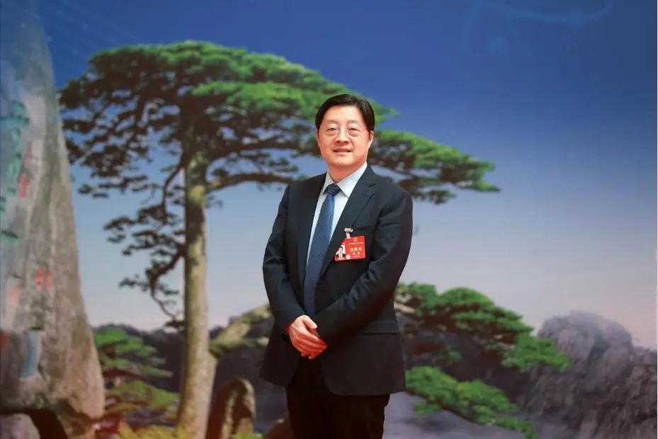 【兩會好聲音】全國人大代表、國網(wǎng)安徽電力董事長楊勇：為推動可再生能源高質(zhì)量發(fā)展提供法治保障