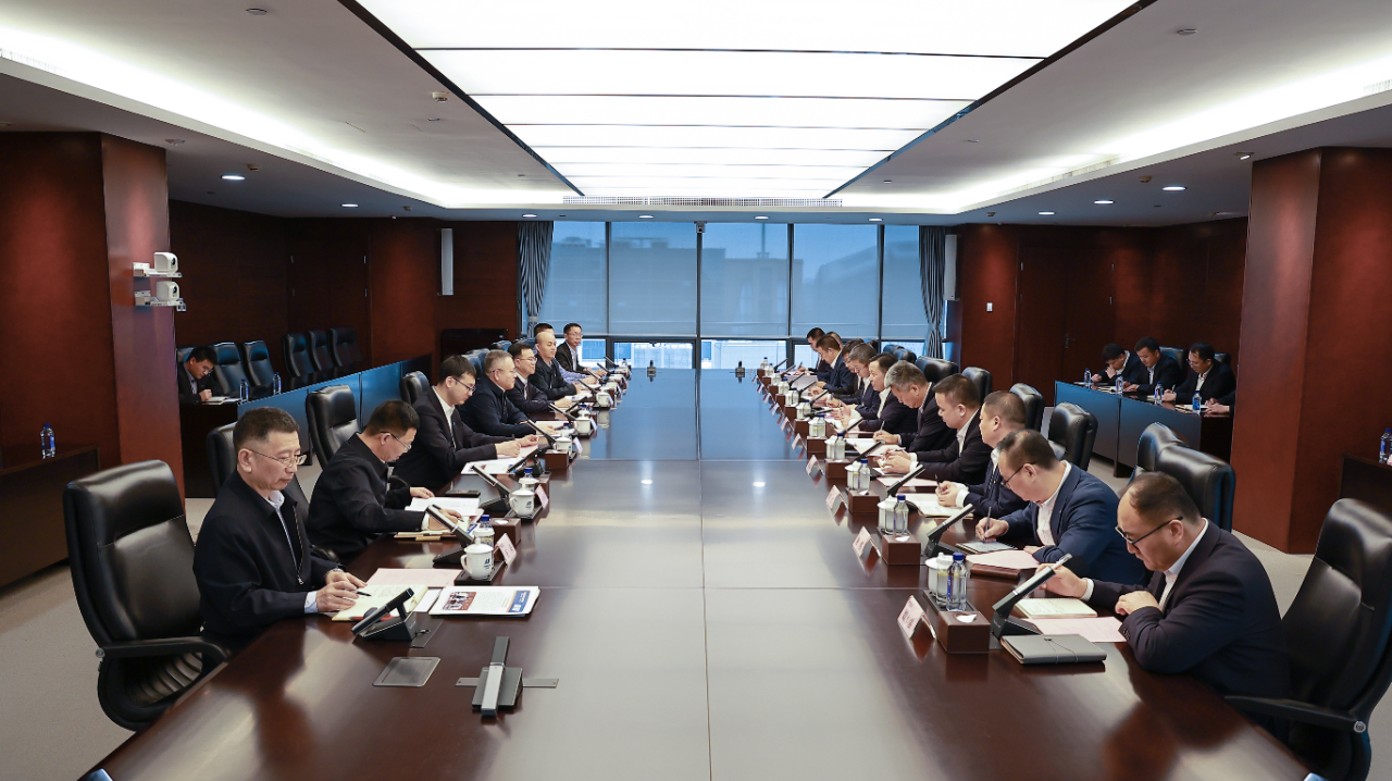 華電集團(tuán)黨組副書記、總經(jīng)理葉向東會見特變電工黨委書記、董事長張新