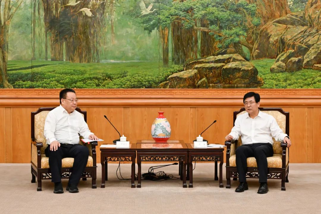 中核集團(tuán)總經(jīng)理、黨組副書記申彥鋒拜會福建省委副書記、省長趙龍