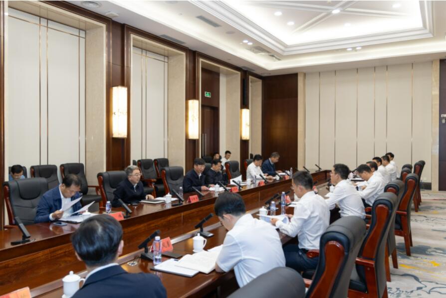 劉偉平、韓君調(diào)研三峽集團(tuán)內(nèi)蒙古區(qū)域工作