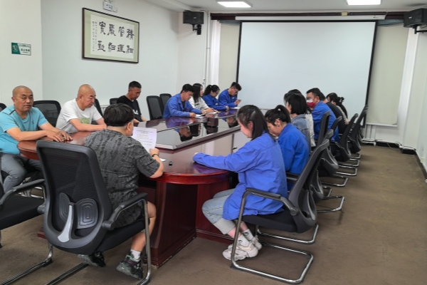 烏海千里山供電公司：加強理論學習，風清氣正過節(jié)