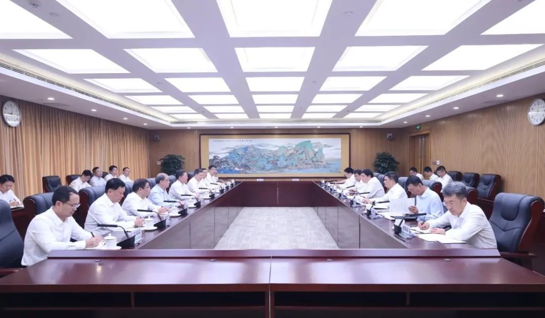 中國(guó)電氣裝備李洪鳳董事長(zhǎng)、周群總經(jīng)理拜訪國(guó)家電網(wǎng)有限公司董事長(zhǎng)張智剛