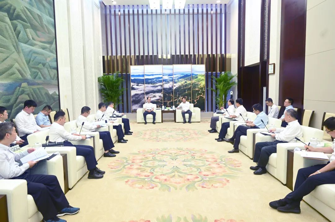中國電建黨委書記、董事長丁焰章與國家電投黨組書記、董事長劉明勝會(huì)談