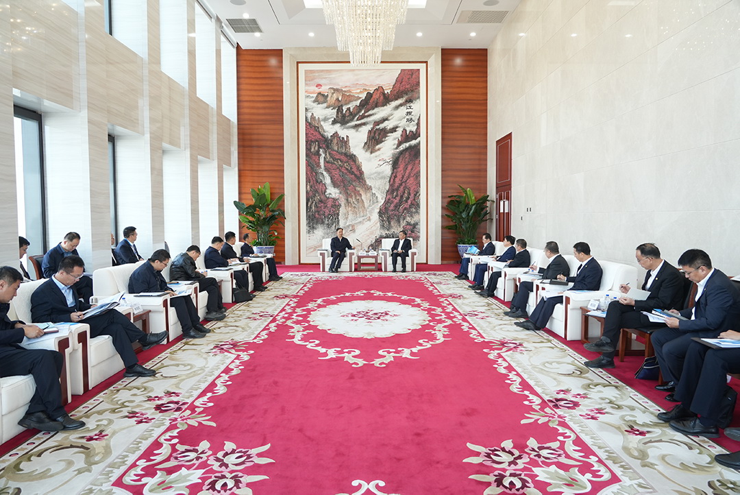 中國(guó)能建黨委書記、董事長(zhǎng)宋海良與山西省委常委、大同市委書記盧東亮?xí)? width=