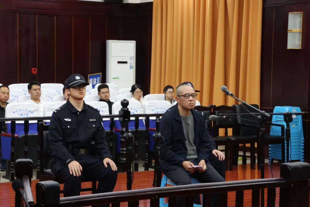貴州電網(wǎng)原專職董事徐銘受賄、行賄案一審宣判
