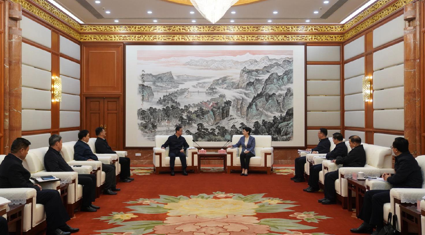 中國(guó)安能集團(tuán)黨委書記、董事長(zhǎng)陳奕輝拜會(huì)四川省委副書記、省長(zhǎng)施小琳