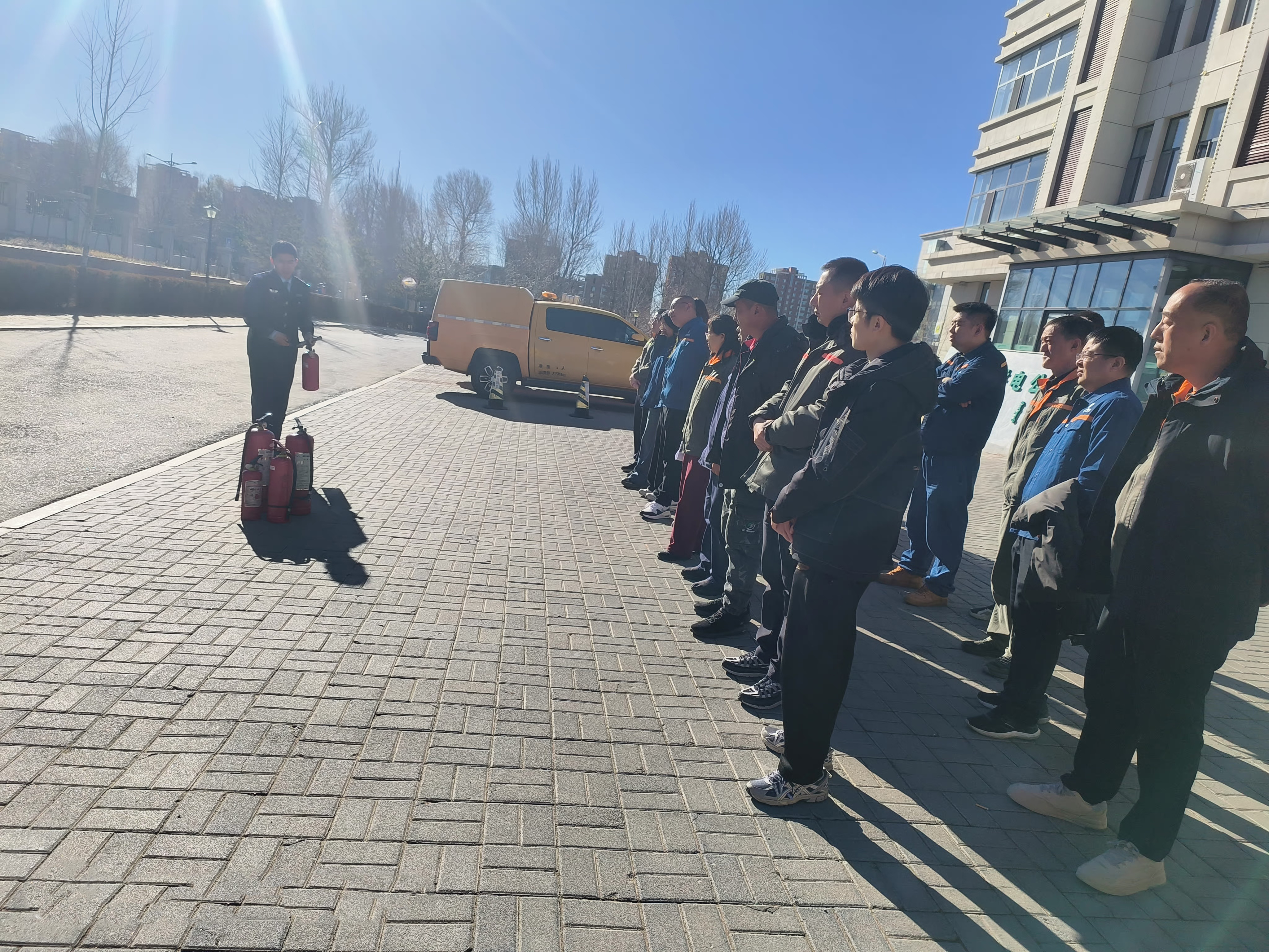 康巴什供電公司開展消防演練，筑牢安全防火墻