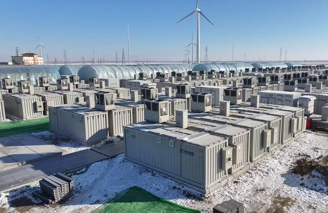 嚴寒地區(qū)全國首套大型全釩液流電池共享儲能電站正式投產
