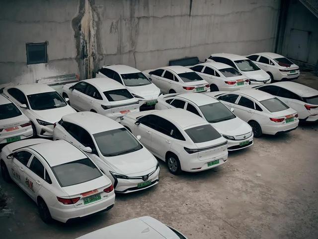 新能源網(wǎng)約車頻遭“拒保”，“一險(xiǎn)難求”難在哪?