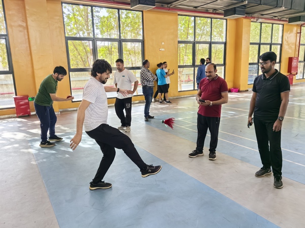 【新春走基層】熱熱鬧鬧過大年，海外堅(jiān)守迎新春