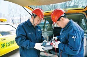 有黎明的地方就有光明——記全國優(yōu)秀共產(chǎn)黨員、天津濱海供電公司配電搶修一班班長張黎明