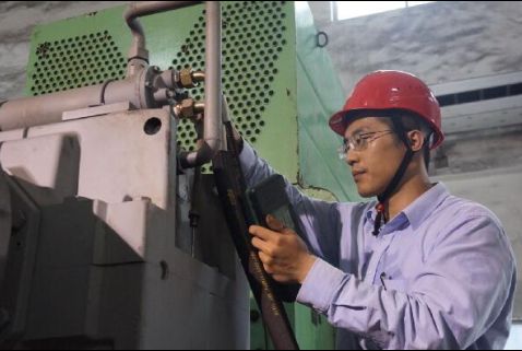 敬業(yè)在崗位——記“向上向善湖南好青年”、大唐湘潭發(fā)電公司檢修部環(huán)保專工王業(yè)博