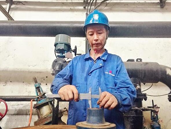 俯首甘為孺子牛——記大唐湖南分公司優(yōu)秀黨員、株電公司檢修部熱機三班副班長陳輝