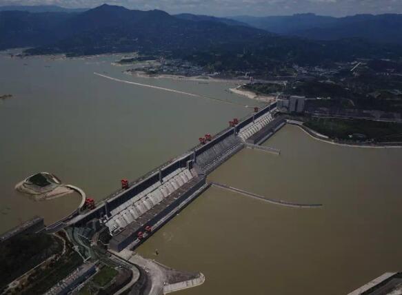 “三峽大壩變形”謠言為何站不住腳？“彈性變形”又是什么？